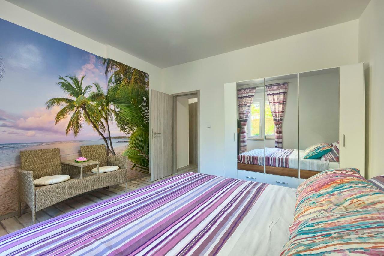 Apartment Amfiteatar Moris Pula Zewnętrze zdjęcie